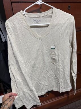 Natural Reflections Men's Cream V-Neck Long Sleeve Tee